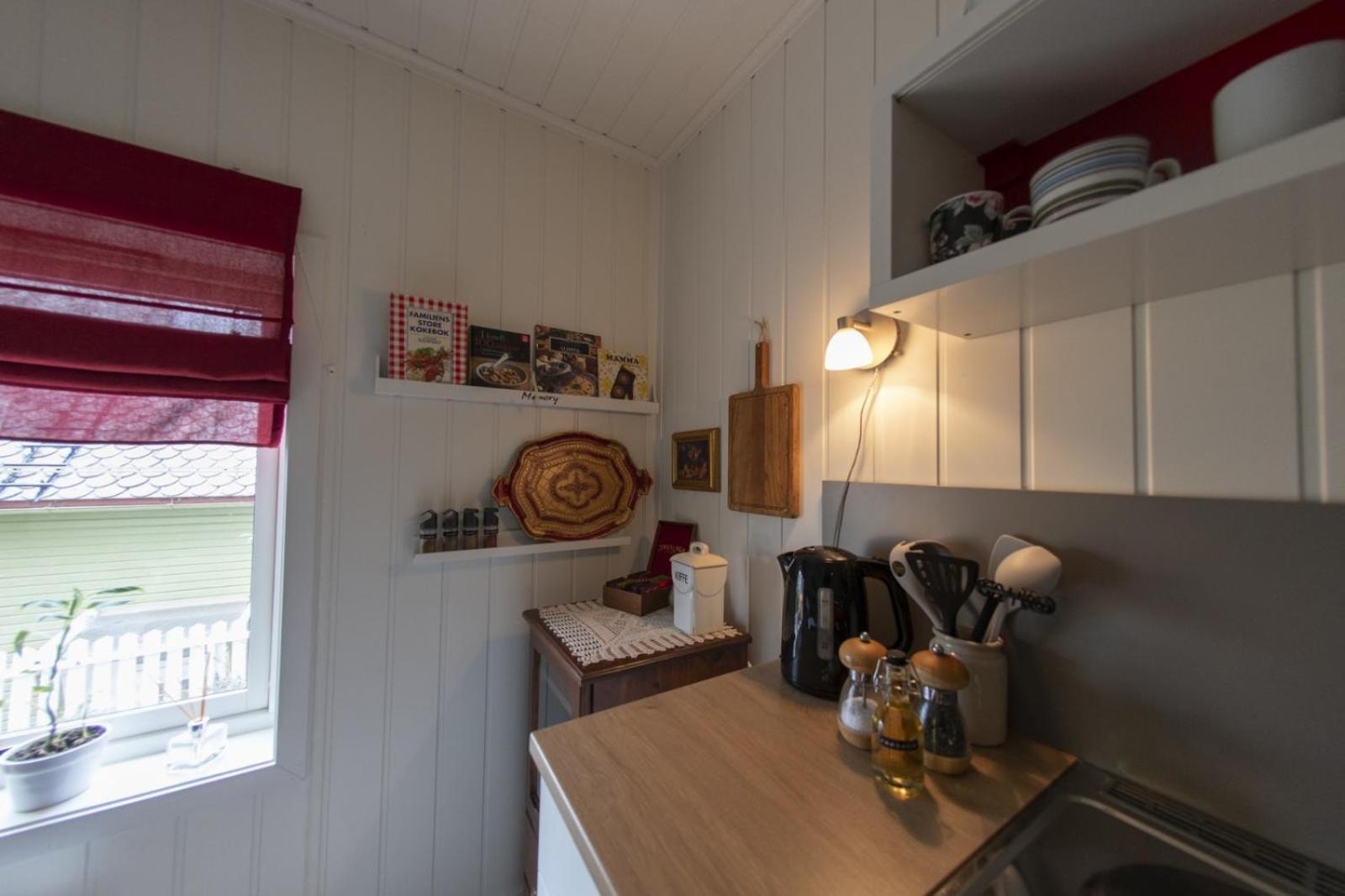 Koselig Leilighet I Sentrum Ålesund Esterno foto